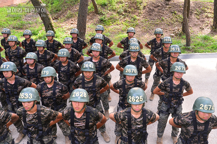 신병1307기_2교육대_극기주2_6231.jpg