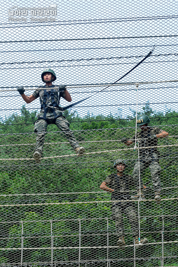 신병1307기_2교육대_극기주2_1832.jpg