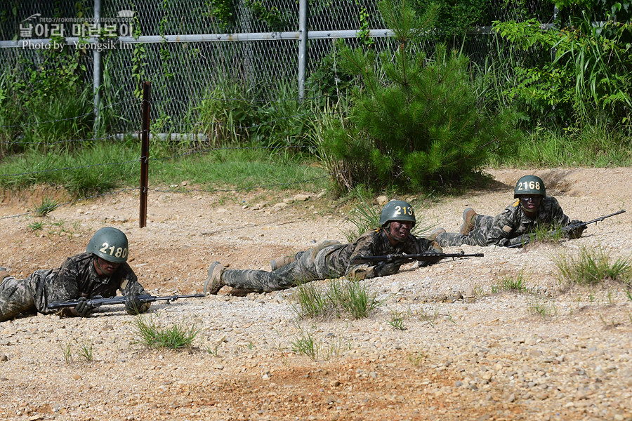 신병1307기_2교육대_극기주1_1149.jpg