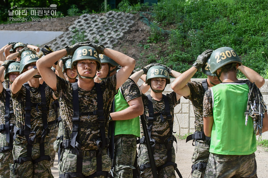 신병1307기_2교육대_극기주2_1919.jpg