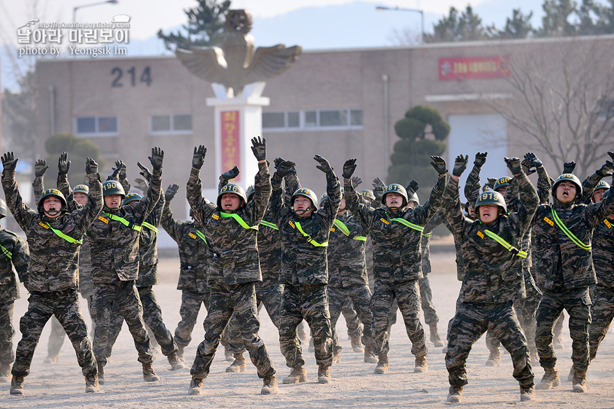 신병1313기1교육대4주차_공중돌격2_1673.jpg