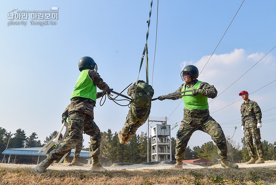 신병1313기1교육대4주차_공중돌격2_1569.jpg