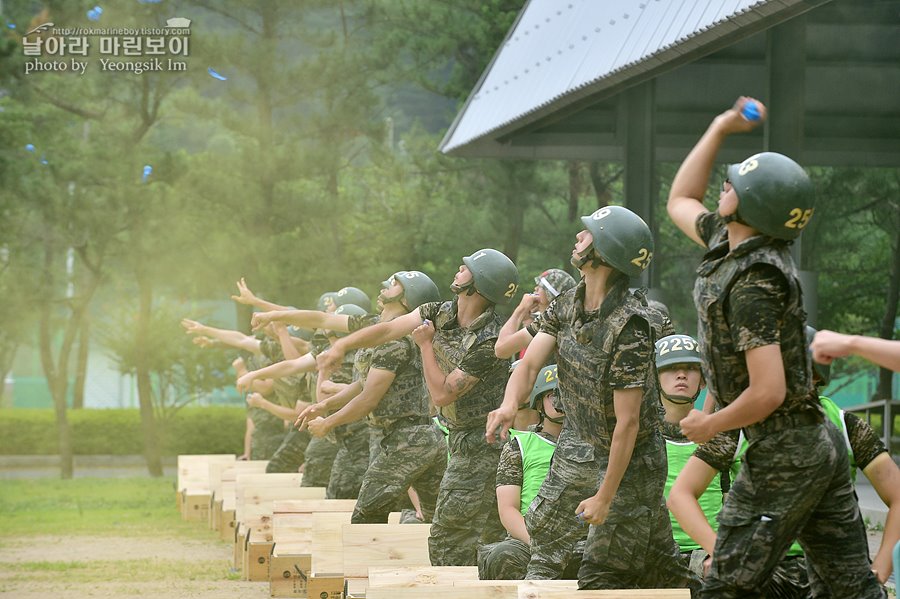 신병1307기_2교육대_3주차_수류탄_3161.jpg