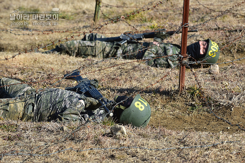 신병1313기_2교육대_극기주_각개전투_5300.jpg