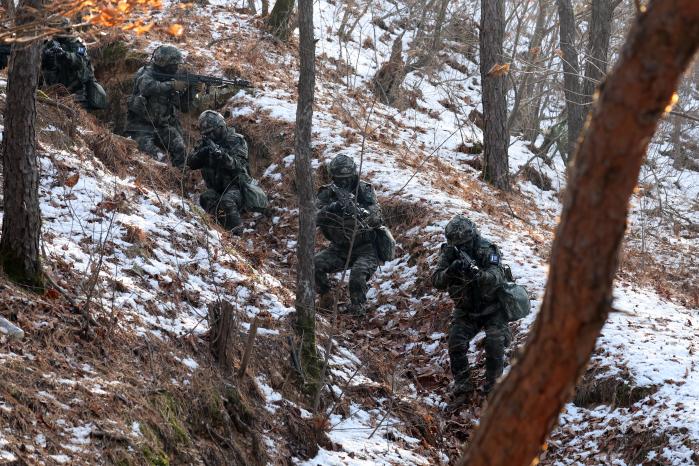 해병대2사단, 산악지대 소대급 전술훈련 5.jpg